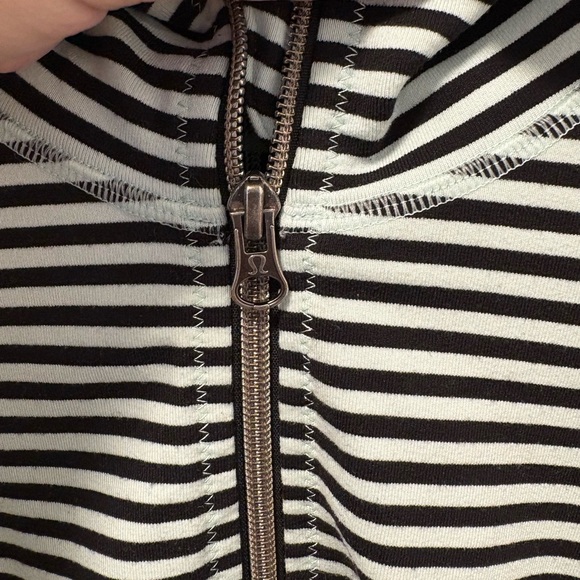 Lululemom Size 4 Jacket - Picture 7 of 11